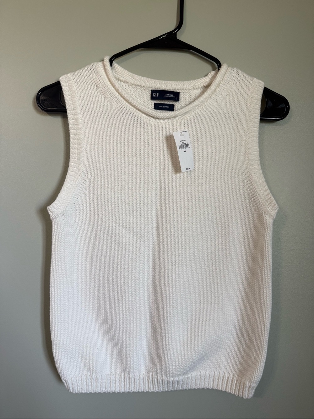 GAP White Sleeveless Crewneck Knit Vest